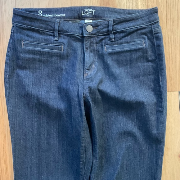 Ann Taylor Loft Dark Wash Boot Cut Jean, Size 8 - Picture 3 of 8